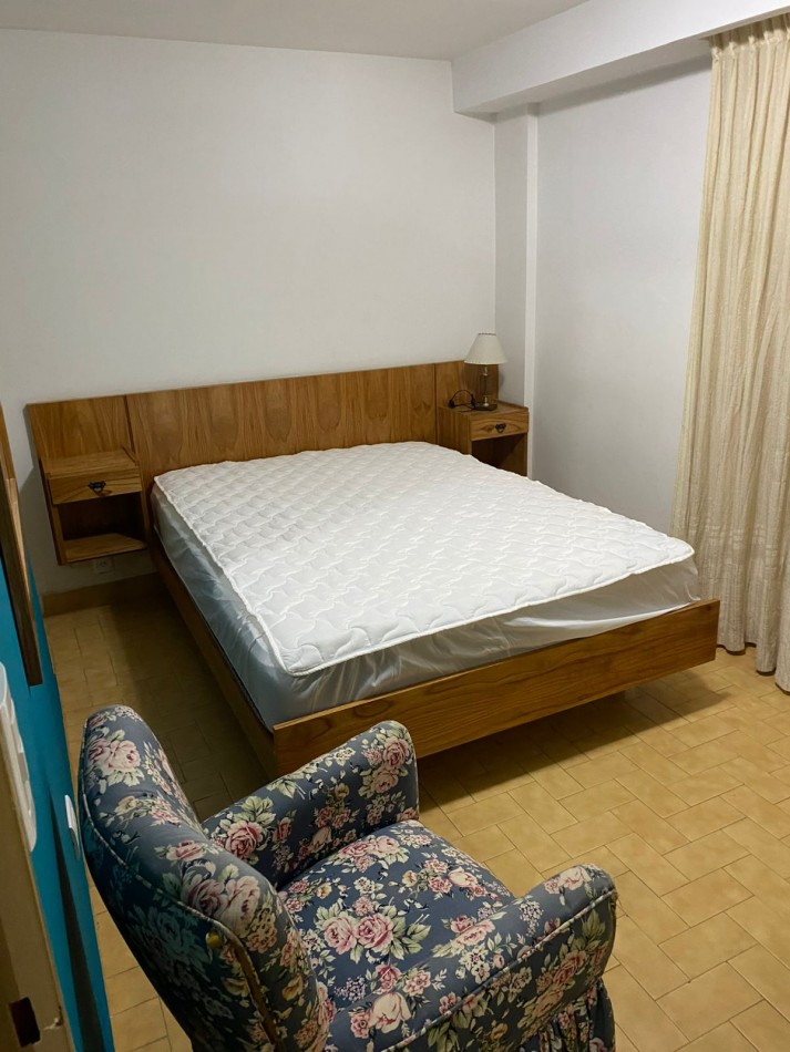 DEPARTAMENTO DE 4 AMBIENTES Y 3 BAÑOS. VISTA PLENA AL MAR. MIRAMAR. PERMUTA POR PROPIEDAD EN MAR DEL PLATA