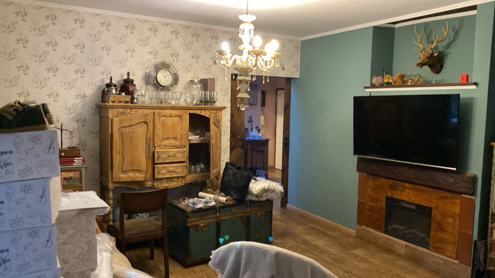 IMPECABLE  PROPIEDAD DE 4 AMBIENTES CON PISCINA. ARENAS DEL SUR.