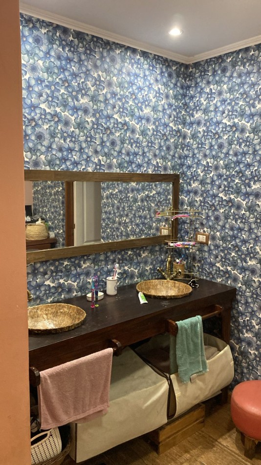 IMPECABLE  PROPIEDAD DE 4 AMBIENTES CON PISCINA. ARENAS DEL SUR.