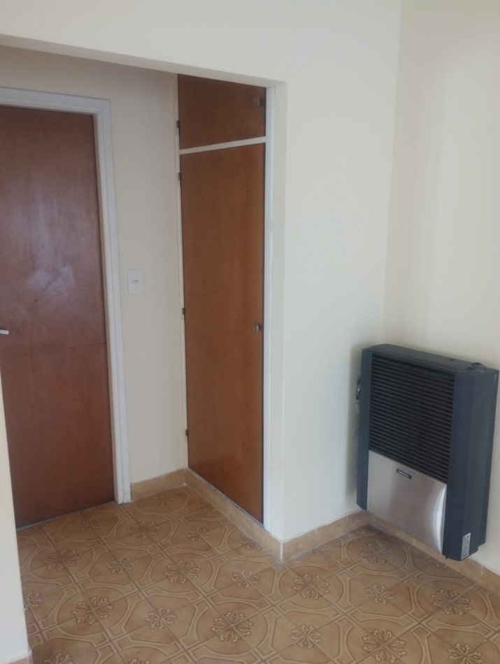 PH DE 2 AMBIENTES CON AMPLIO PARQUE. CHACO Y LIBERTAD. IMPECABLE ESTADO