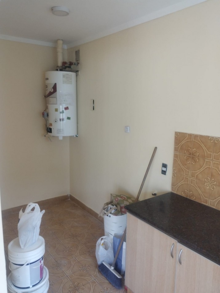 PH DE 2 AMBIENTES CON AMPLIO PARQUE. CHACO Y LIBERTAD. IMPECABLE ESTADO