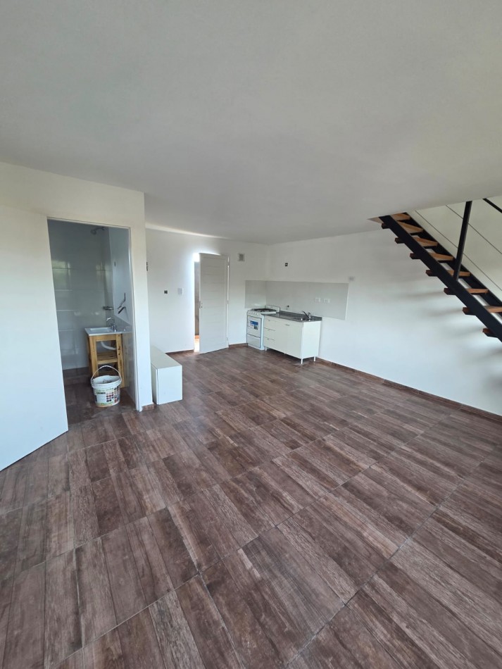 PH EN VENTA. 3 AMBIENTES A ESTRENAR. PRIMER PISO POR ESCALERA. DON BOSCO