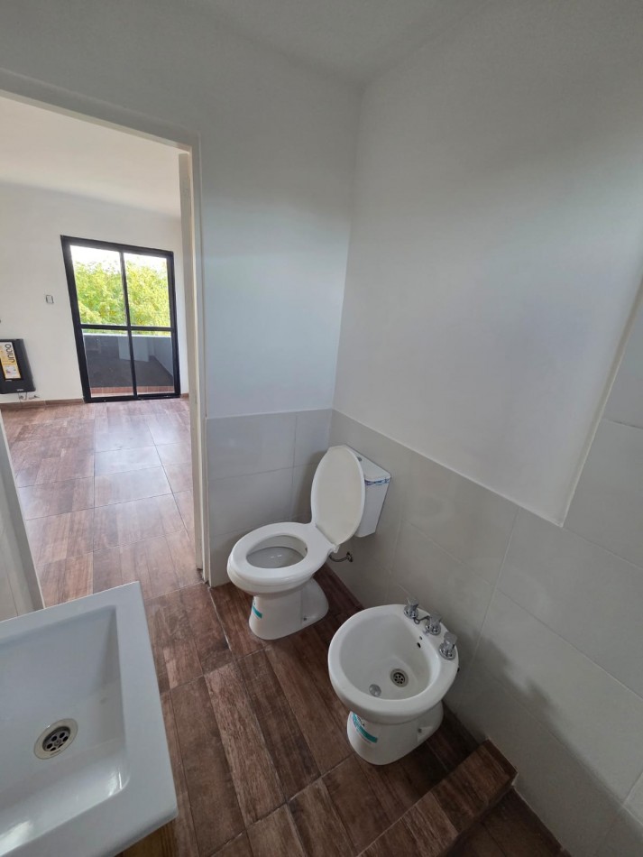 PH EN VENTA. 3 AMBIENTES A ESTRENAR. PRIMER PISO POR ESCALERA. DON BOSCO
