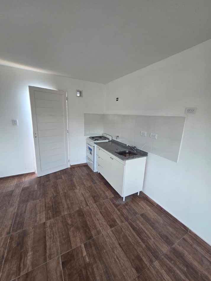 PH EN VENTA. 3 AMBIENTES A ESTRENAR. PRIMER PISO POR ESCALERA. DON BOSCO