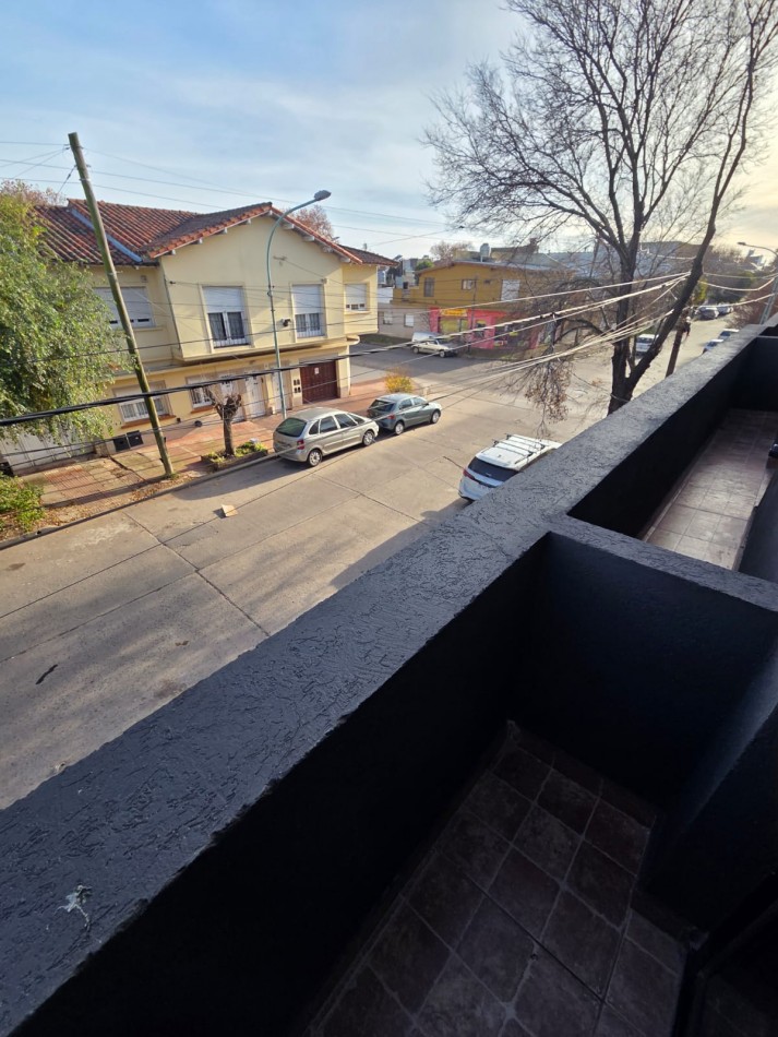 PH EN VENTA. 3 AMBIENTES A ESTRENAR. PRIMER PISO POR ESCALERA. DON BOSCO