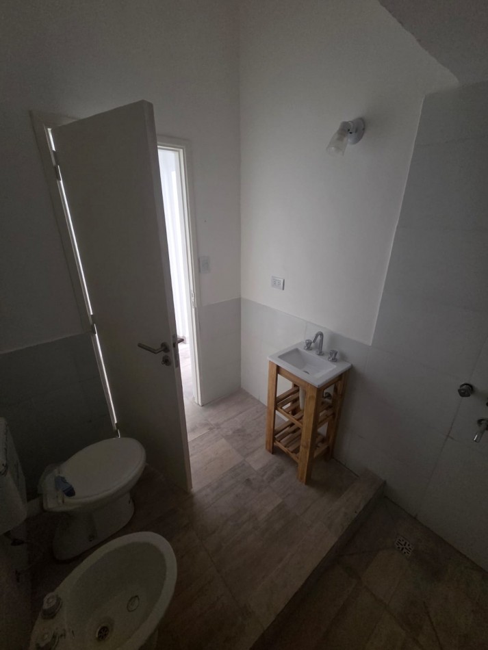 EN VENTA PH DE 3 AMBIENTES A LA CALLE. EN DUPLEX. DON BOSCO