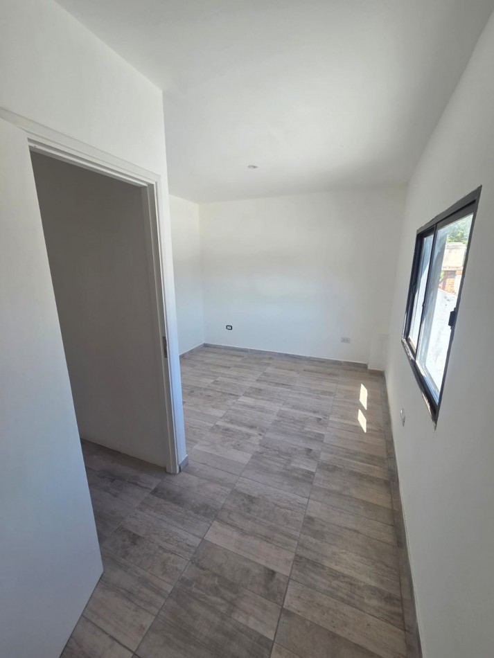 EN VENTA PH DE 3 AMBIENTES A LA CALLE. EN DUPLEX. DON BOSCO