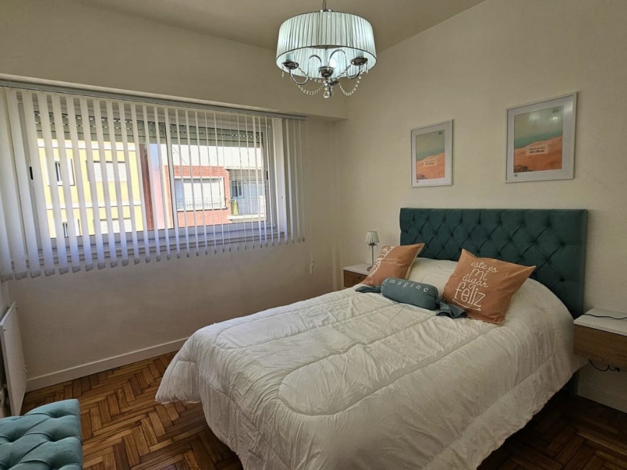 DEPARTAMENTO DE 3 AMBIENTES AL FRENTE CON BALCON SALIENTE. RECICLADO. CON MUEBLES