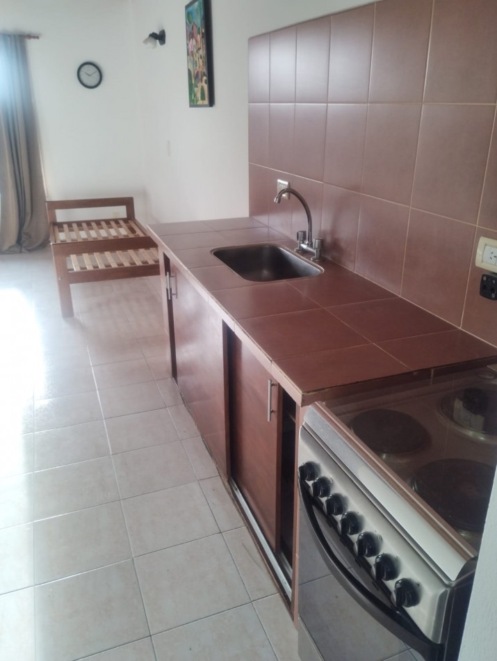 ALQUILER 24 MESES. PH 2 AMBIENTES EN PRIMER PISO POR ESCALERA. TROTADORA. PUNTA MOGOTES