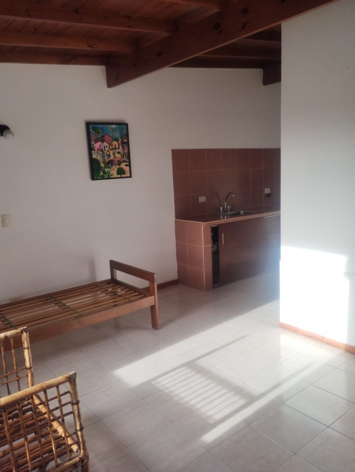 ALQUILER 24 MESES. PH 2 AMBIENTES EN PRIMER PISO POR ESCALERA. TROTADORA. PUNTA MOGOTES