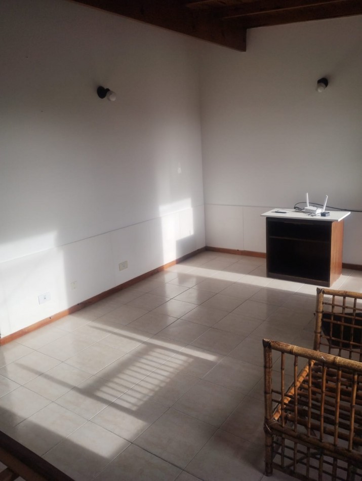 ALQUILER 24 MESES. PH 2 AMBIENTES EN PRIMER PISO POR ESCALERA. TROTADORA. PUNTA MOGOTES