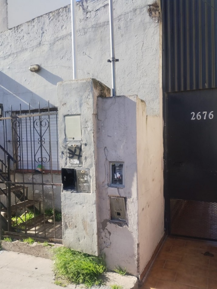 PH DE 3 AMBIENTES CON PATIO Y PARRILLA. BARRIO LAS LILAS 