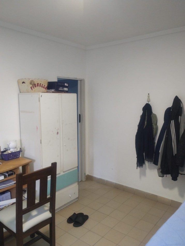 PH DE 3 AMBIENTES CON PATIO Y PARRILLA. BARRIO LAS LILAS 