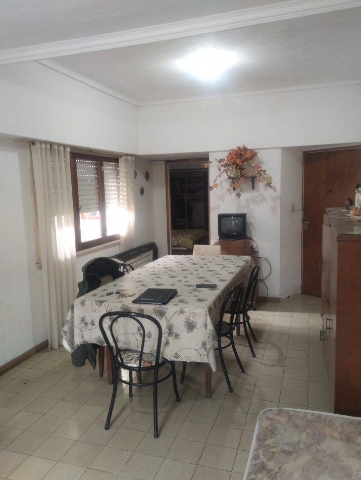 PH DE 2 AMBIENTES AMPLIOS CON PATIO Y JARDIN. PUNTA MOGOTES