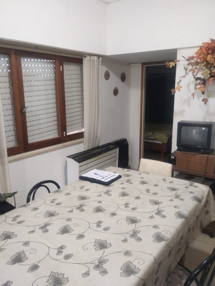 PH DE 2 AMBIENTES AMPLIOS CON PATIO Y JARDIN. PUNTA MOGOTES