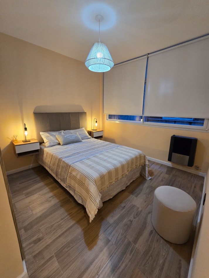DEPARTAMENTO DE 3 AMBIENTES RECICLADO A NUEVO. CENTRICO. CON MUEBLES