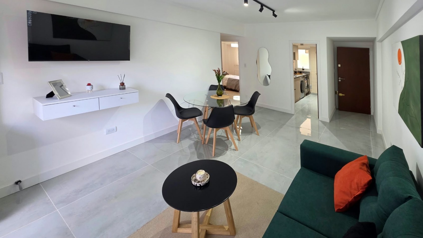 DEPARTAMENTO DE 3 AMBIENTES CON BALCON Y COCHERA FIJA