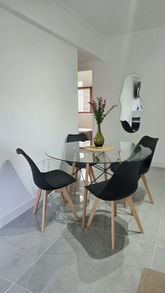 DEPARTAMENTO DE 3 AMBIENTES CON BALCON Y COCHERA FIJA
