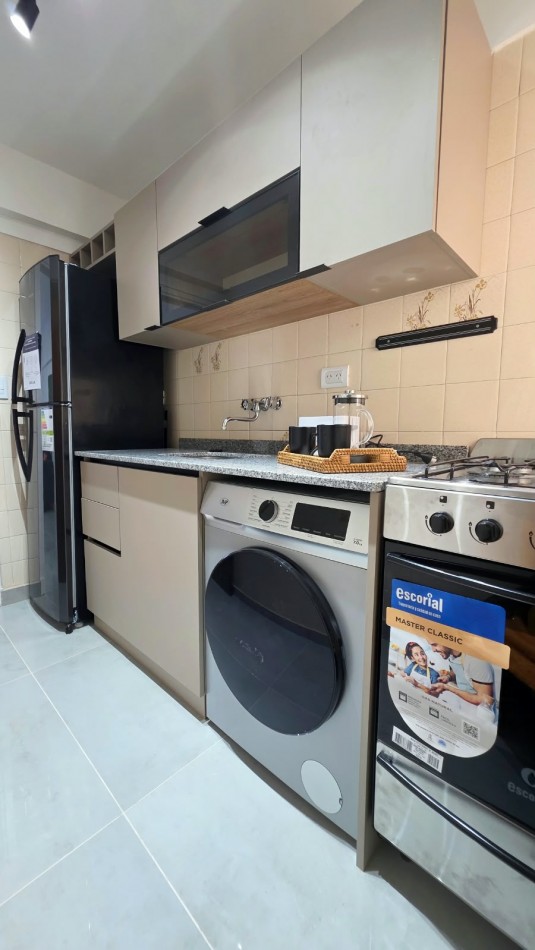 DEPARTAMENTO DE 3 AMBIENTES CON BALCON Y COCHERA FIJA