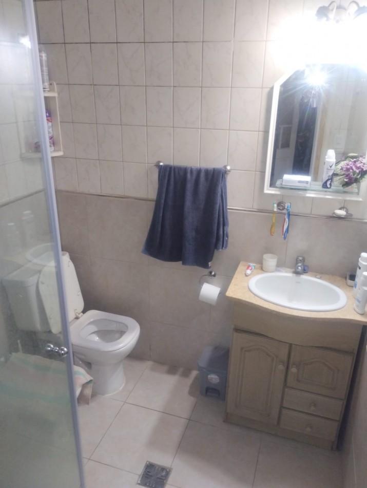 CASONA 3 AMBIENTES CON DEPENDENCIA. LA PERLA