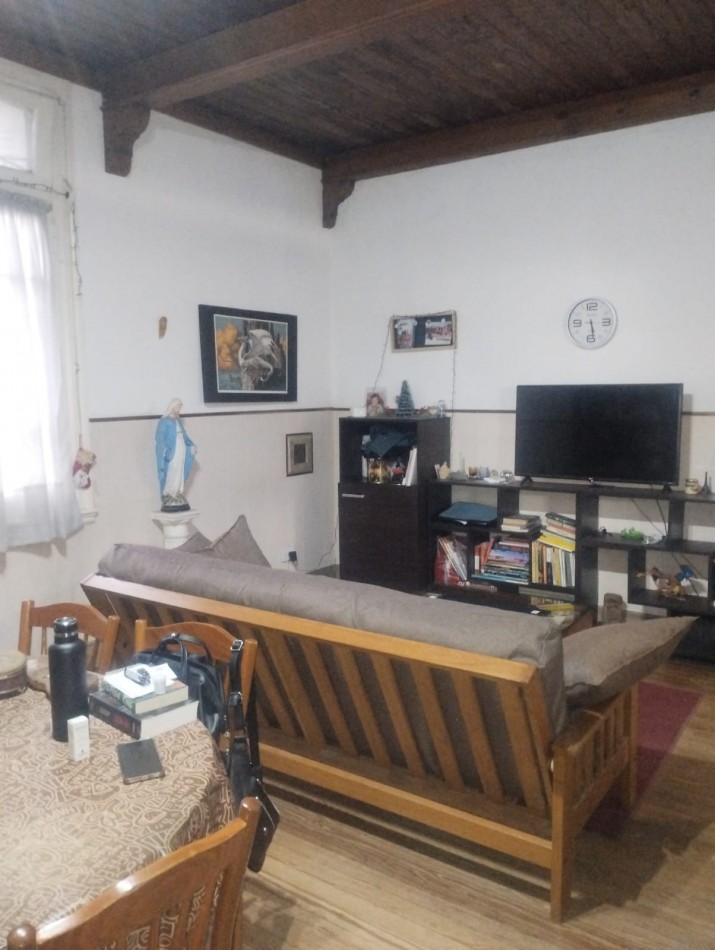 CASONA 3 AMBIENTES CON DEPENDENCIA. LA PERLA
