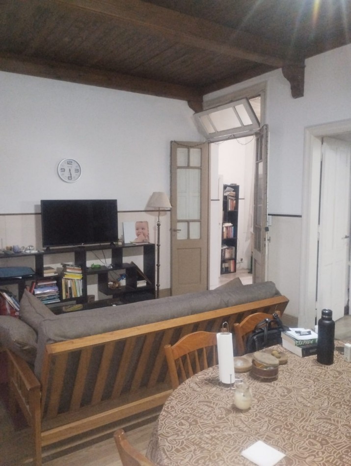CASONA 3 AMBIENTES CON DEPENDENCIA. LA PERLA