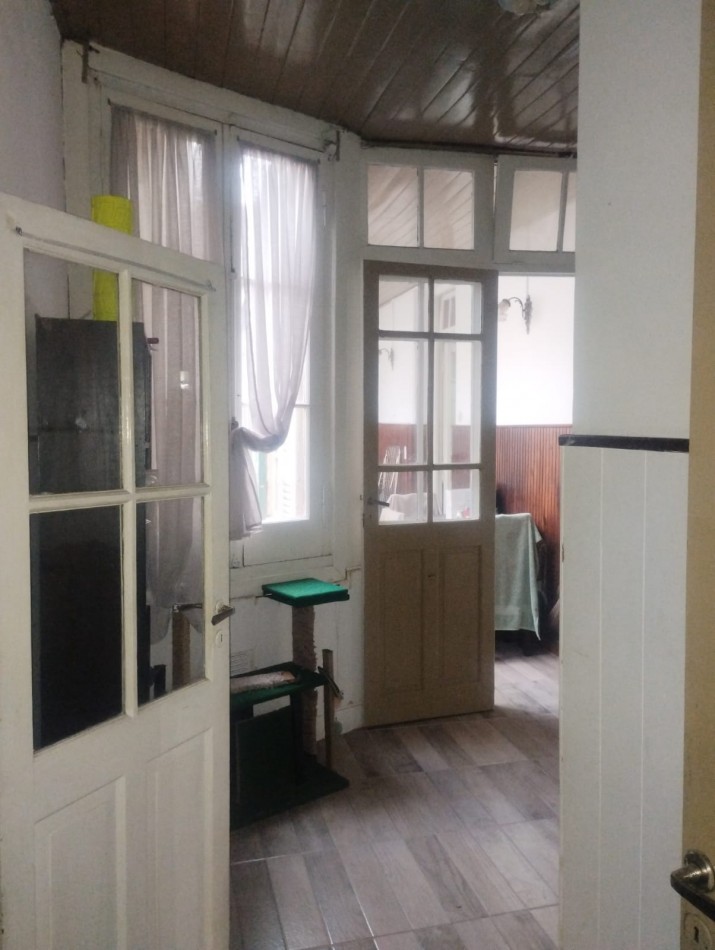 CASONA 3 AMBIENTES CON DEPENDENCIA. LA PERLA