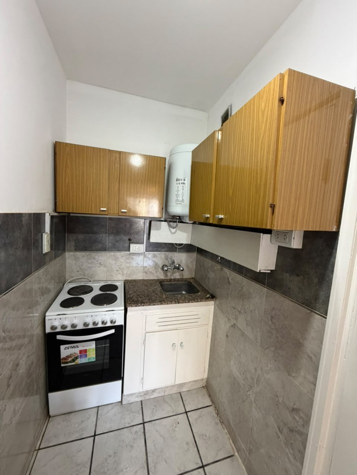MONOAMBIENTE ELECTRICO. IDEAL RENTA. A METROS DE PLAZA COLON Y SHOPPING ALDREY