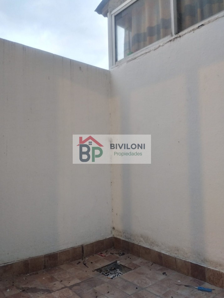 DEPARTAMENTO DE 2 AMBIENTES CON DOS PATIOS. ZONA GUEMES. FINANCIA EL 50% .