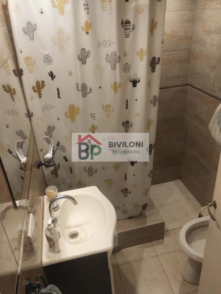 DEPARTAMENTO DE 2 AMBIENTES CON DOS PATIOS. ZONA GUEMES. FINANCIA EL 50% .