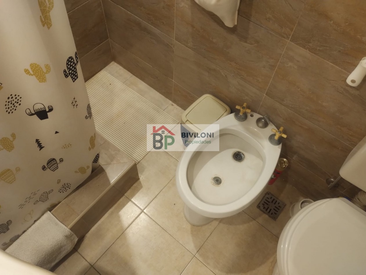 DEPARTAMENTO DE 2 AMBIENTES CON DOS PATIOS. ZONA GUEMES. FINANCIA EL 50% .