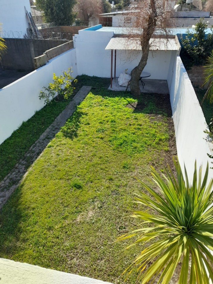 CHALET EN PH 4 AMBIENTES RECICLADO. CON RENTA. BARRIO CONSTITUCION. APTO CREDITO