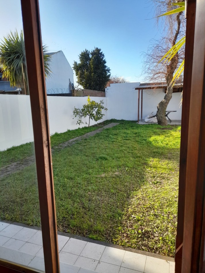 CHALET EN PH 4 AMBIENTES RECICLADO. CON RENTA. BARRIO CONSTITUCION. APTO CREDITO