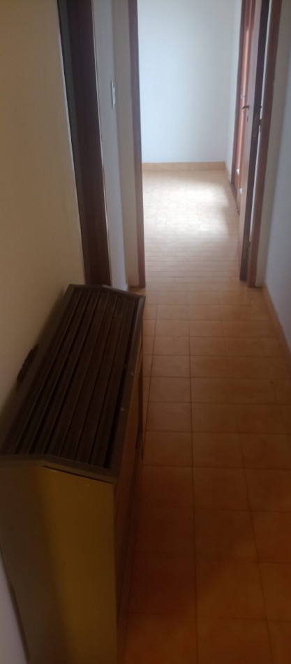 CHALET DE 3 AMBIENTES EN DUPLEX. GARAJE CUBIERTO. CON ESPACIO PARA PISCINA. APTA CREDITO. 