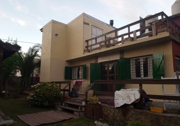CASA EN DUPLEX DE 2 AMBIENTES. ACANTILADOS. CERCA DEL GOLF