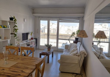 DEPARTAMENTO DE 2 AMBIENTES AL FRENTE CON BALCON. DEPENDENCIA. ZONA AUTOMOVIL CLUB