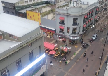 DEPARTAMENTO DE 2 AMBIENTES A LA CALLE CON MUEBLES. A METROS DE PEATONAL SAN MARTIN