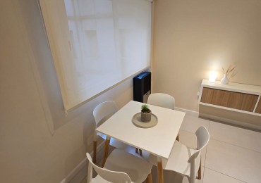 DEPARTAMENTO DE 3 AMBIENTES RECICLADO A NUEVO. CENTRICO. CON MUEBLES