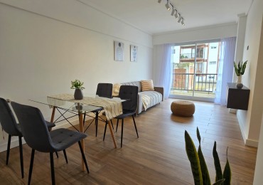 DEPARTAMENTO DE 2 AMBIENTES CON BALCON DOBLE. EXCELENTE EDIFICIO. 